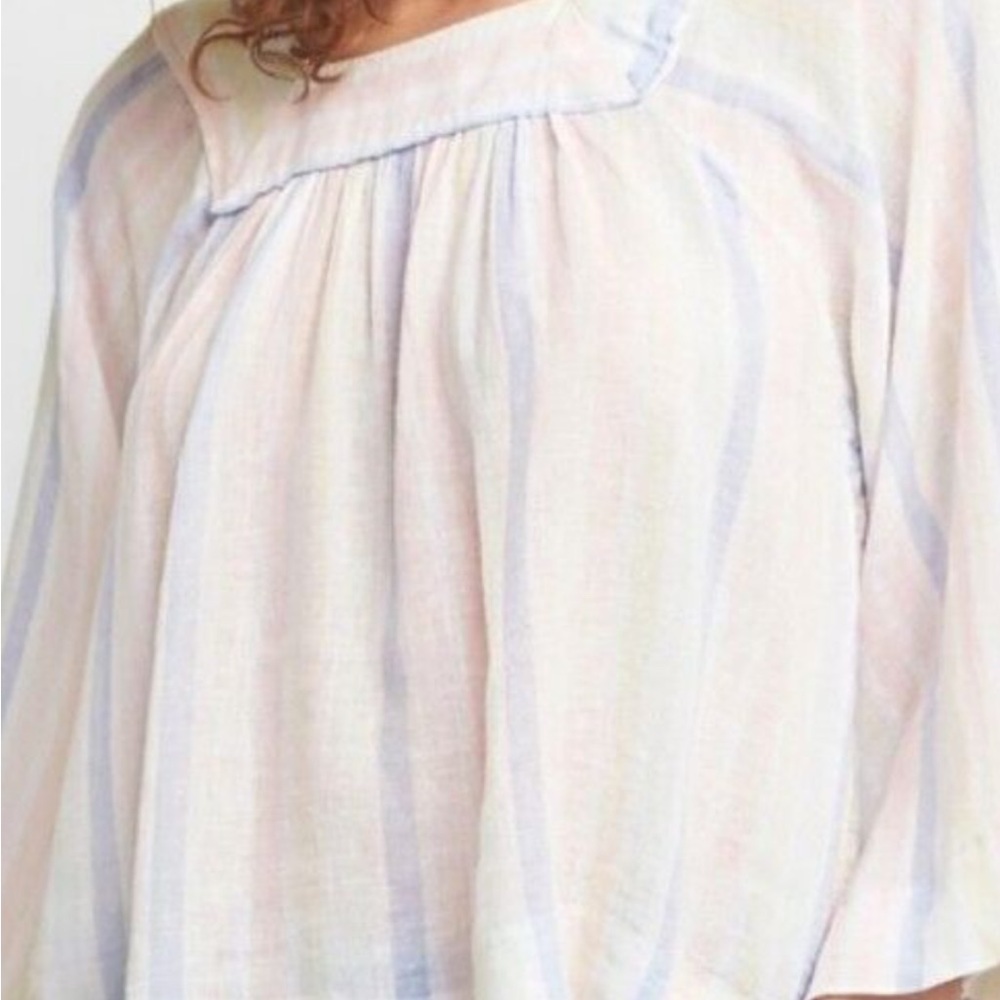Gap cropped blouse